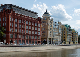 Yakimanskaya embankment