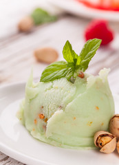 Pistachio ice cream