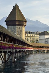 Obraz premium Lucerna fiume Reuss e Kappelbrucke