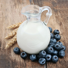 Milk and blackberry © margo555