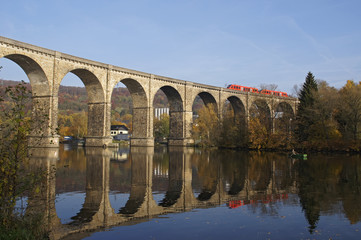 Eisenbahnbrücke Ruhr-Viadukt über den Hartkortsee, Herdecke