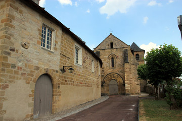 Fototapeta na wymiar Eglise de Malemort-sur-Corrèze.