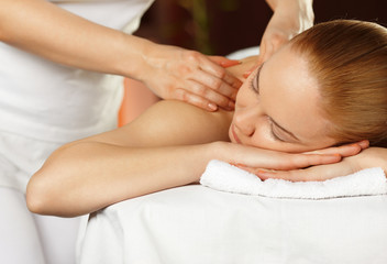 Fototapeta na wymiar Massage