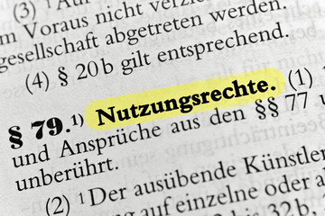 Nutzungsrechte - Text gelb markiert