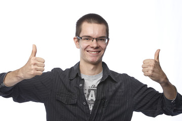 Junger Mann - Beide Daumen hoch