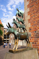 Fototapeta premium The Statue of Town Musicians of Bremen