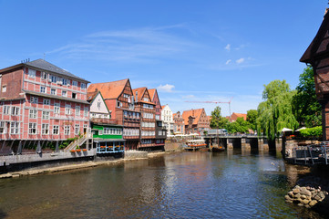 Fototapeta na wymiar Stary port w Lüneburg, Niemcy