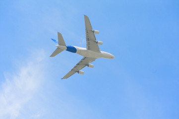 Fototapeta na wymiar samolot samolot, lot