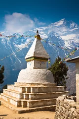 Türaufkleber Buddhistischer Stupa mit Gebetsfahnen. Nepal © Fotoksa