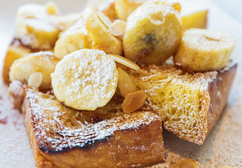 French toast with banana