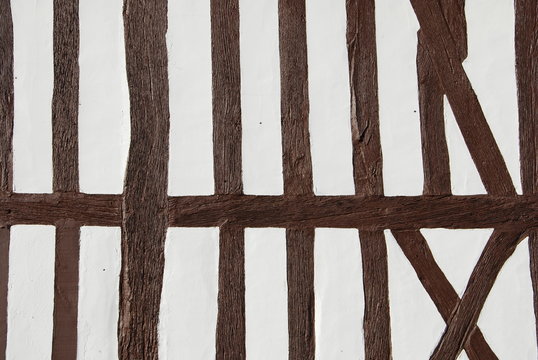 Mur &agrave; pans de bois