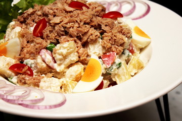 tuna  salad and boiled potato