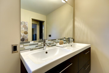 Naklejka na ściany i meble Modern bathroom large double white sink with mirror.