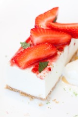 Tarta de queso y fresas