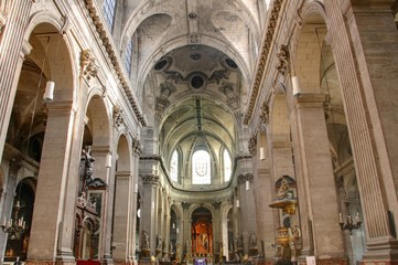 Fototapeta na wymiar Kościół w Paryżu