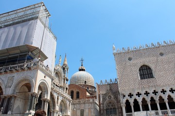 Fototapeta na wymiar St. Mark's Bazilica and Doge's Palace, Venice, Italy