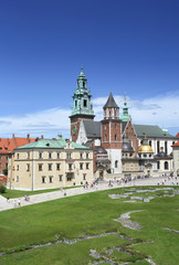 Fototapeta na wymiar widok na Zamek Królewski-Wawel-Kraków