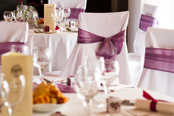 wedding chairs with ribbon