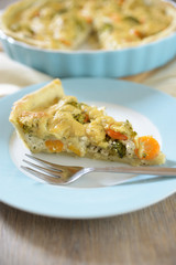 Gemüse-Tofu-Tarte mit Hefeschmelz