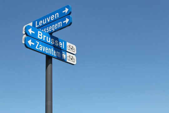 belgischer Wegweiser f&uuml;r Radfahrer