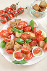 Panzanella, italienischer Brotsalat