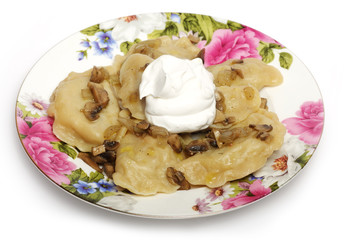 traditional ukrainian cuisine - vareniks