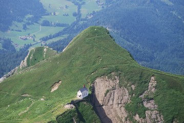 Kirche in den Bergen