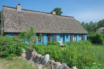 Fototapeta na wymiar Tradycyjny dom w kącie Lieper na wyspie Uznam