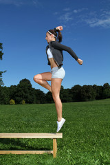 Sportliche junge Frau