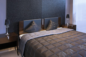 Detail sparkling bedroom