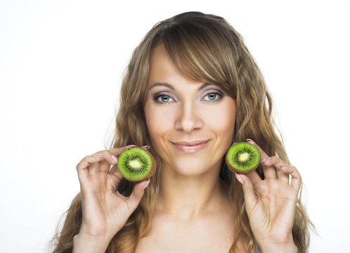 Woman with kiwi