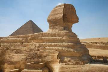 Fototapeta na wymiar Sfinks i Wielka Piramida