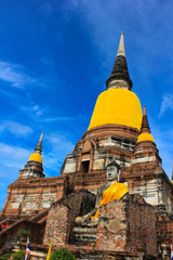 The ancient city and Buddhist golden pagoda in ayutthaya, Thaila