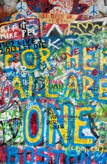 Fototapeta premium Kolorowa ściana Johna Lennona w Pradze