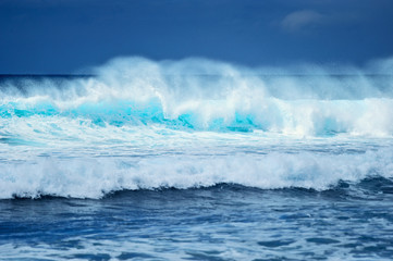 Fototapeta na wymiar Large Wave