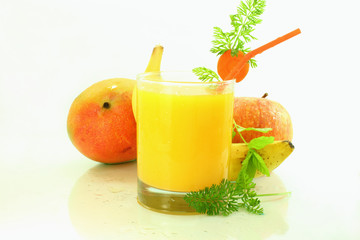 Fototapeta premium banana apple mango carrot smoothie