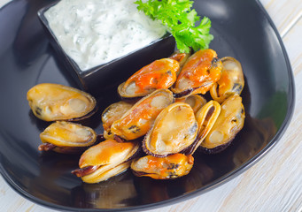 mussels with sauce