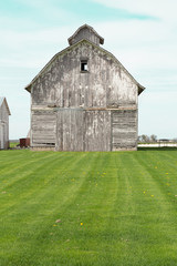 gray barn © pyzata