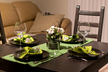 Black Green Table Setting with pink roses