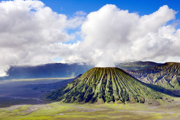 Fototapeta premium Bromo volcano in Indonesia