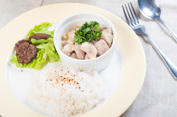 bicol express or pork with spicy coconut sauce