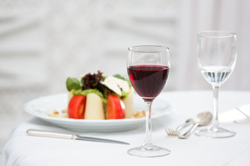 Salad plate and whine
