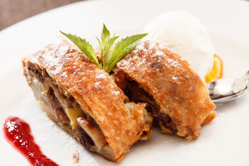 Apple strudel