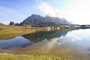 laghi dei piani, presso il rifugio Locatelli (Dolomiti)
