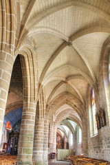 Intérieur de l'église saint Guénolé  de Batz sur mer