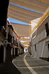 Ruelle ombragée de Carmona, Andalousie