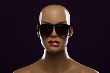 Mannequin wearing fashion sunglasses