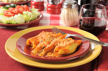 Stuffed pasta shells