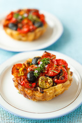 olive and tomato tart