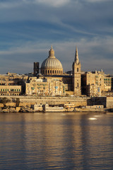 Fototapeta na wymiar Valletta skyline
